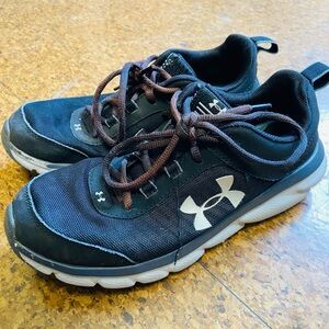 Under Armour Sneakers